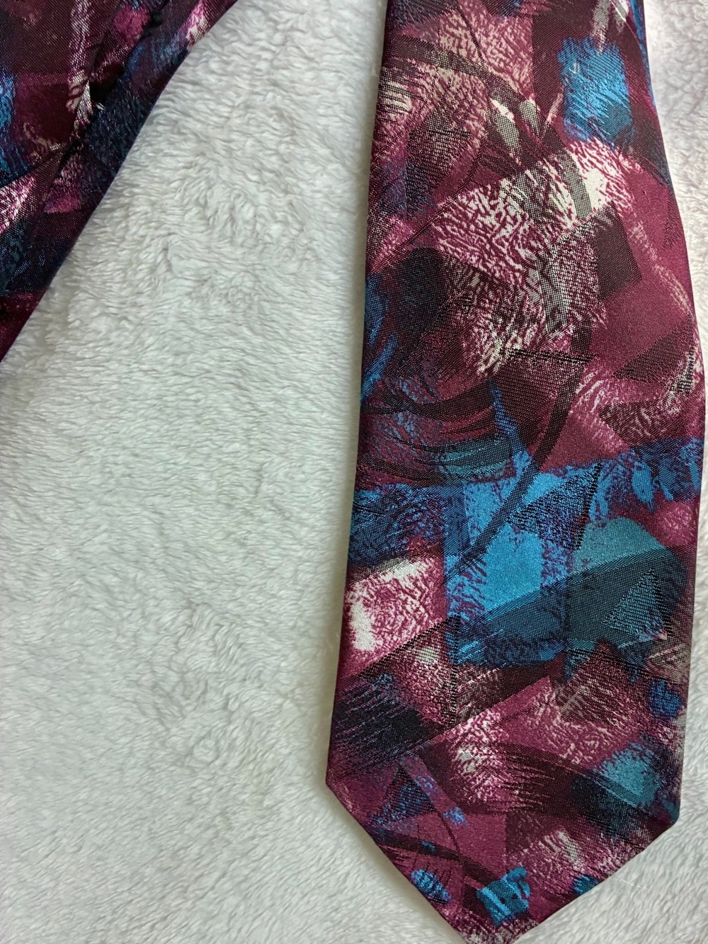 Vintage Alexander Lloyd Tie Made USA Burgundy Teal Abstract 100% Polyester
